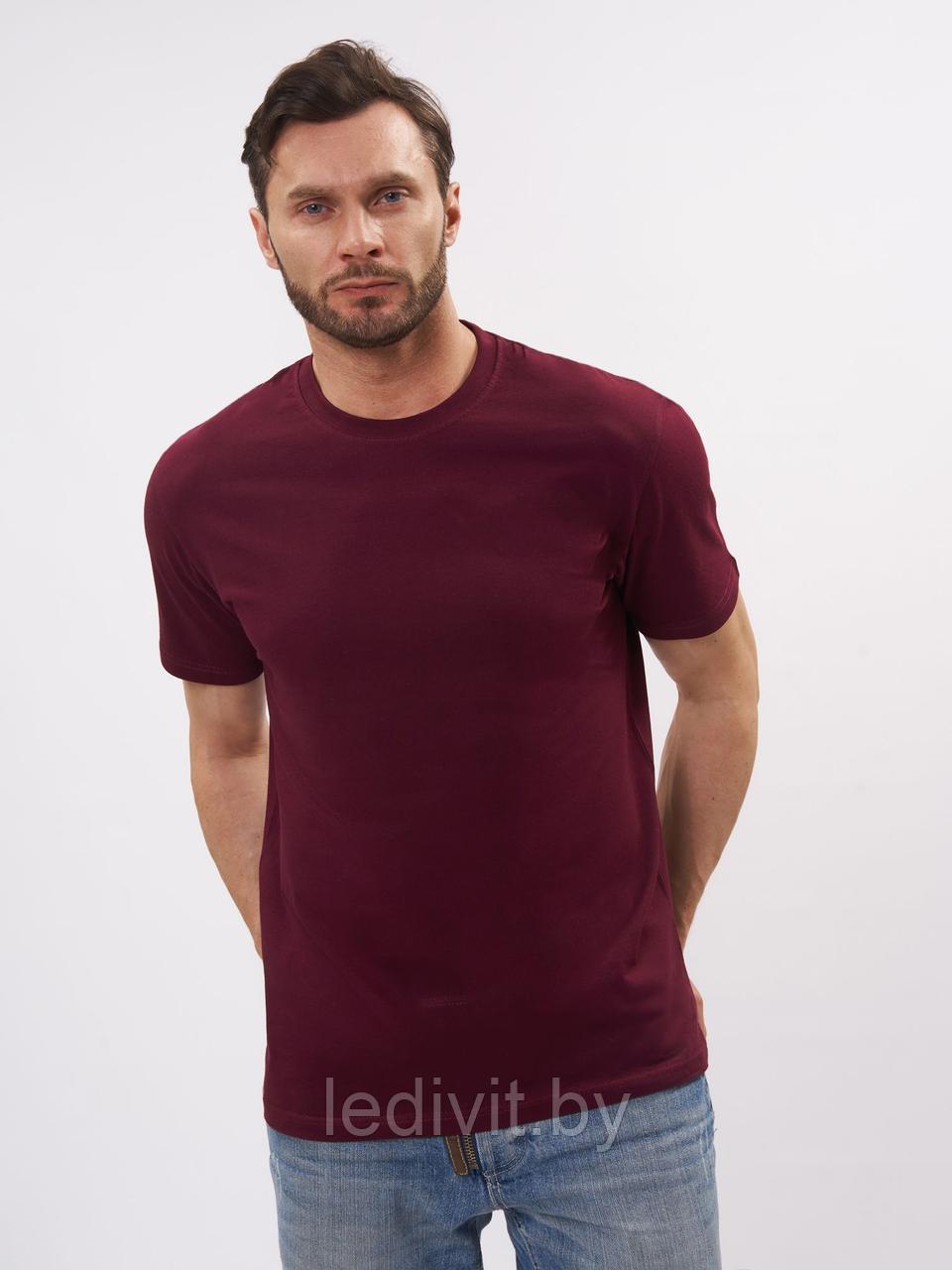 Мужская бордовая футболка